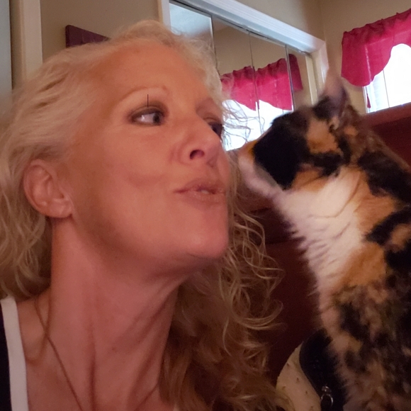 Meet your Posher, Phyllis - Picture 6 of 12